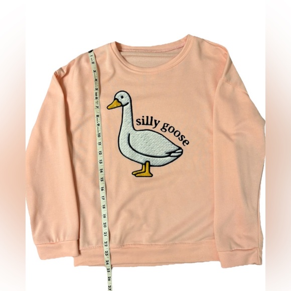 Silly Goose Graphic Crewneck Women’s Sweatshirt Pink Size Large Casual Pullover - Picture 7 of 8